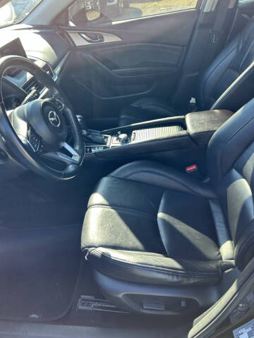 2018 Mazda MAZDA3 Touring