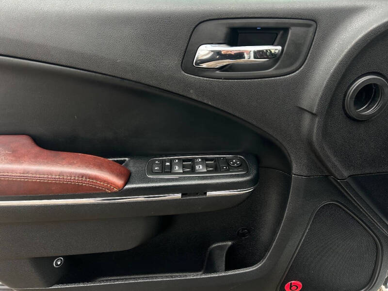 2014 Dodge Charger SXT