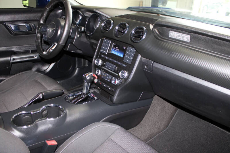 2015 Ford Mustang V6