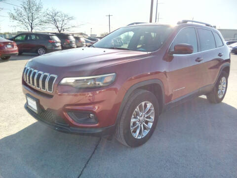 2021 Jeep Cherokee for sale at CousineauCars.com in Appleton WI