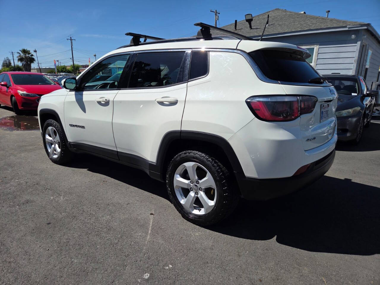 White 2017 Jeep Compass Latitude 4x4 Latitude 4dr SUV (midyear release) 2