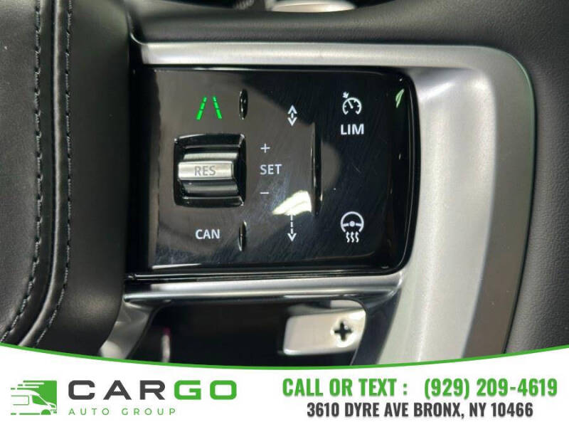 2025 Land Rover Range Rover P400 SE LWB