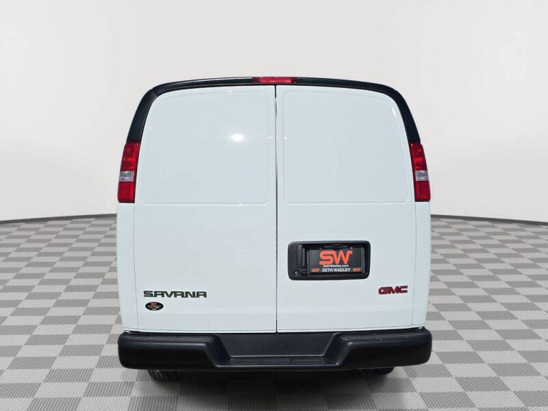 2026 GMC Savana 3500