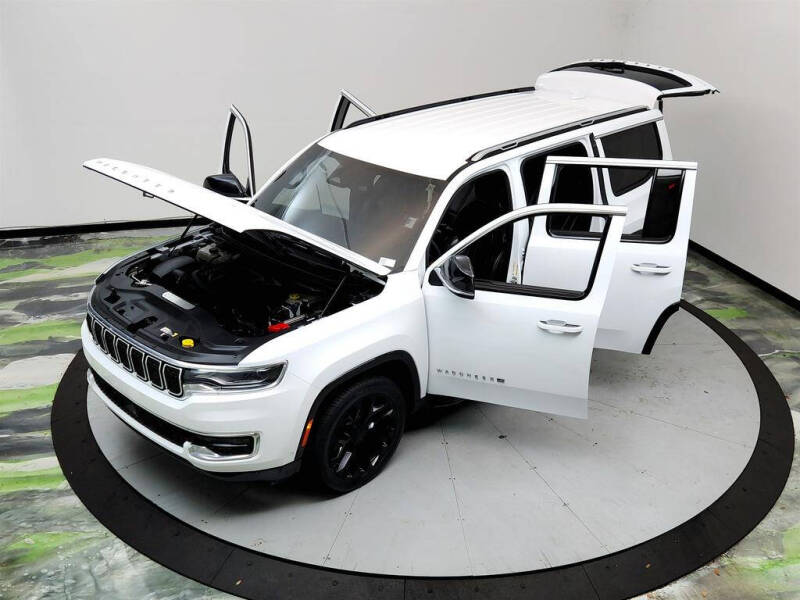 2023 Jeep Wagoneer