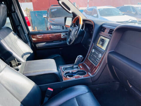 2017 Lincoln Navigator Select