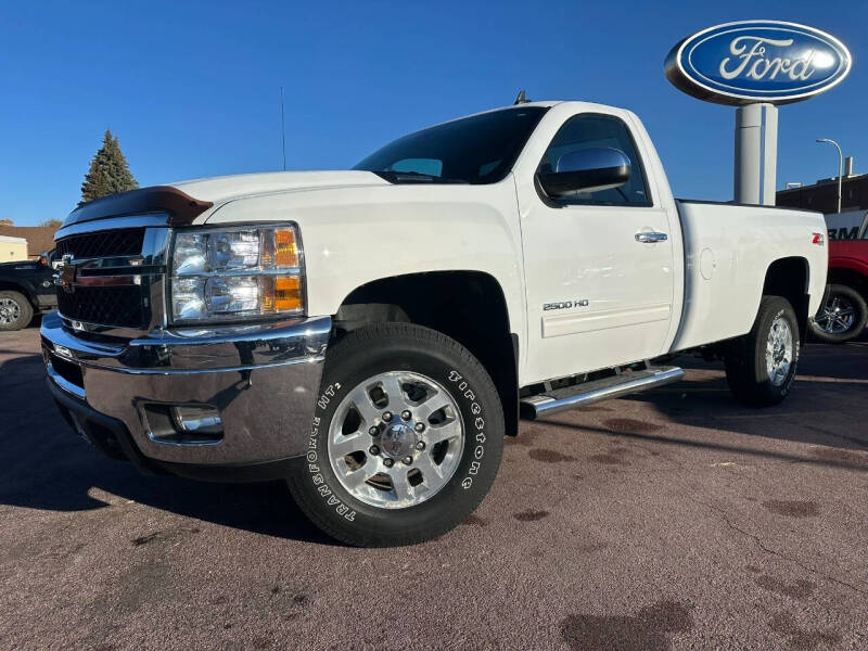 Used 2013 Chevrolet Silverado 2500HD LT with VIN 1GC0KXCG0DZ117591 for sale in Windom, Minnesota