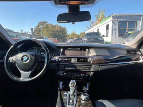 2016 BMW 5 Series 528i
