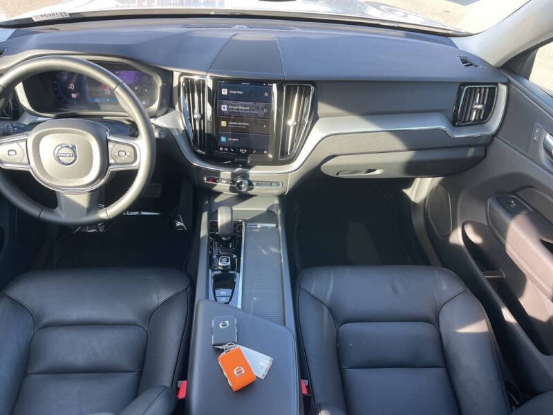 2023 Volvo XC60 B5 Core