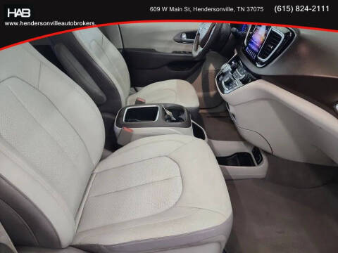 2017 Chrysler Pacifica Touring-L Plus