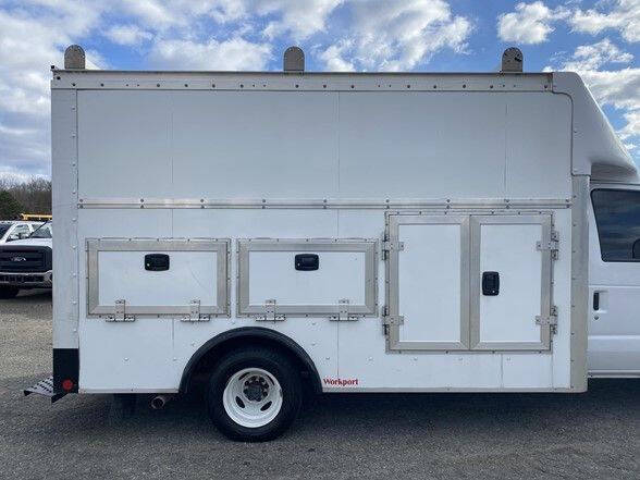 2024 Ford E-Series