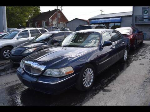 2003 Lincoln Town Car for sale at WOOD MOTOR COMPANY in Madison TN
