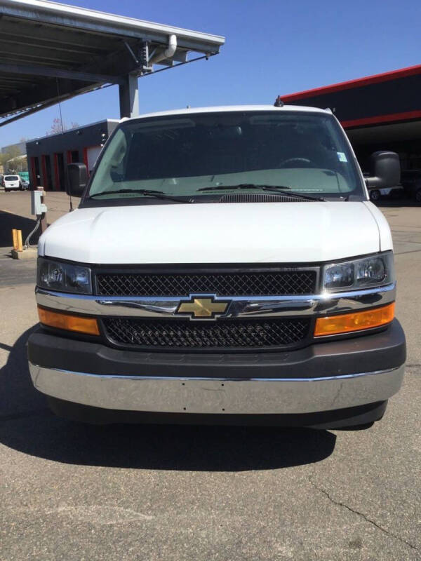 2024 Chevrolet Express 2500