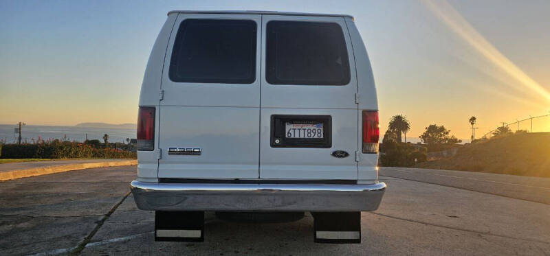 2012 Ford E-Series E-350 SD XLT