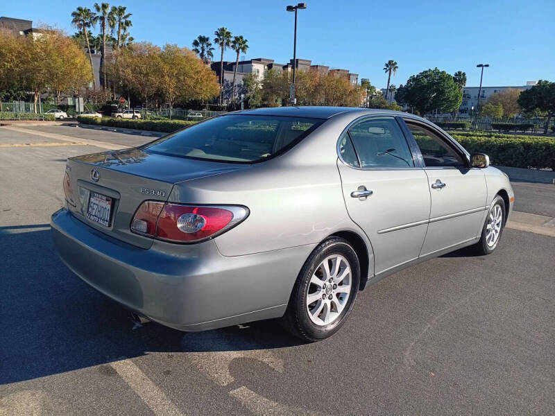 2004 Lexus ES 330