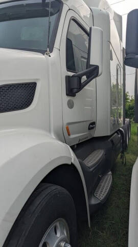 2015 Peterbilt 579 T/A Sleeper (Non-Run)