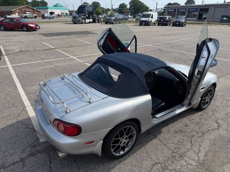 2004 Mazda MX-5 Miata