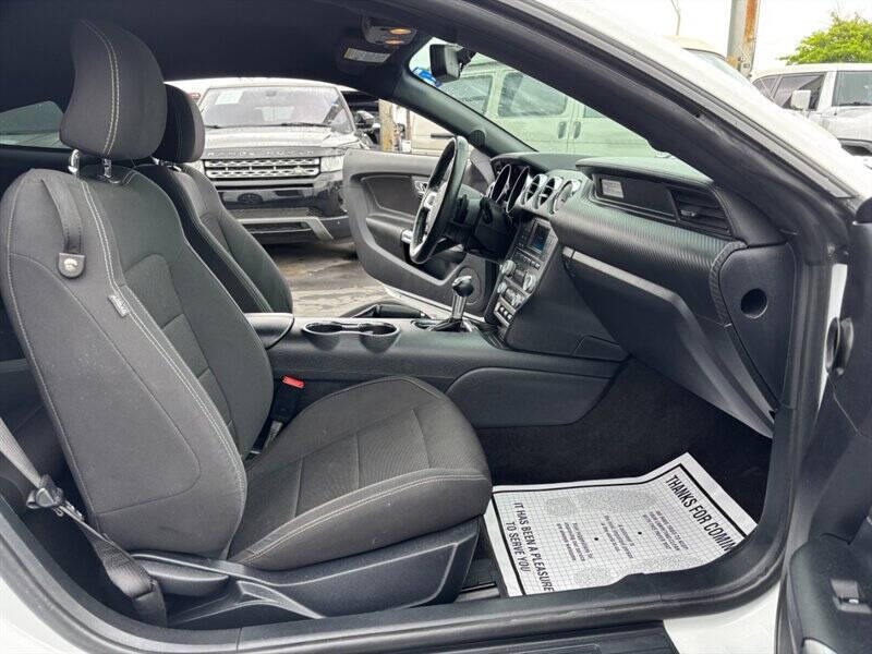 2015 Ford Mustang V6