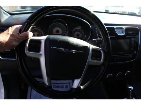 2012 Chrysler 200 Touring