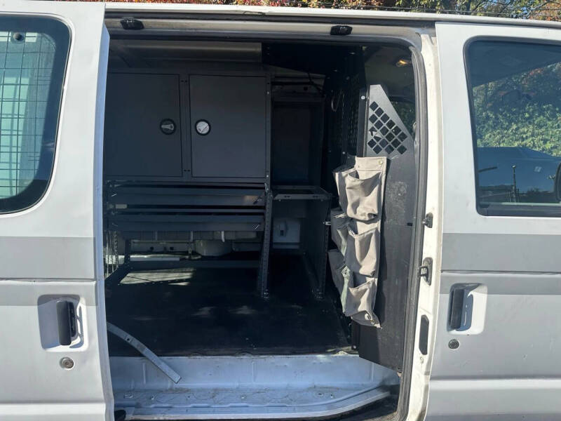 2010 Ford E-Series E-250