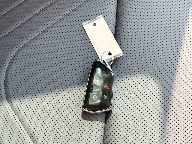 2025 Volkswagen Tiguan SE 4Motion