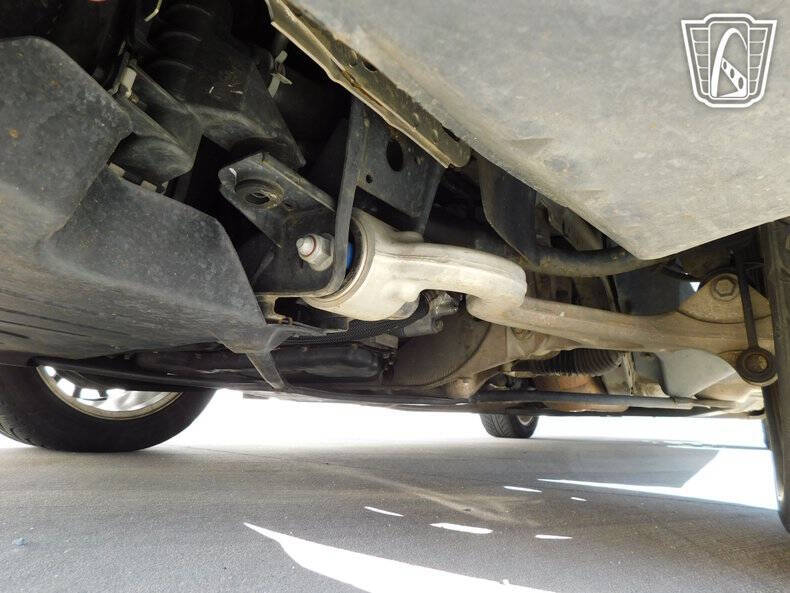 2004 Ford Thunderbird Deluxe