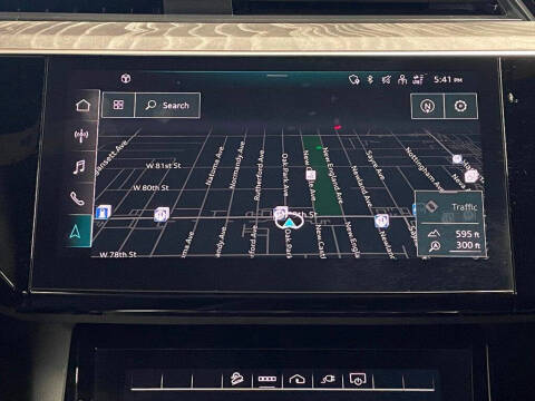 2022 Audi e-tron quattro Premium