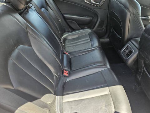 2016 Chrysler 200 C Platinum