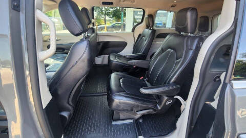 2022 Chrysler Pacifica Touring L