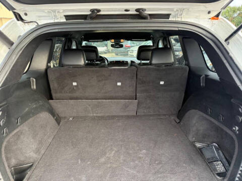 2019 Jeep Grand Cherokee Laredo