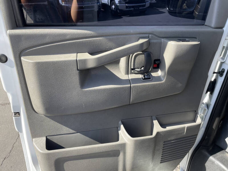2020 GMC Savana 2500