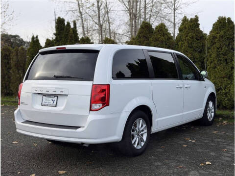 2019 Dodge Grand Caravan SE 35th Anniversary Edition