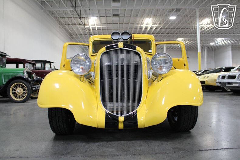 1933 Plymouth 5 Window