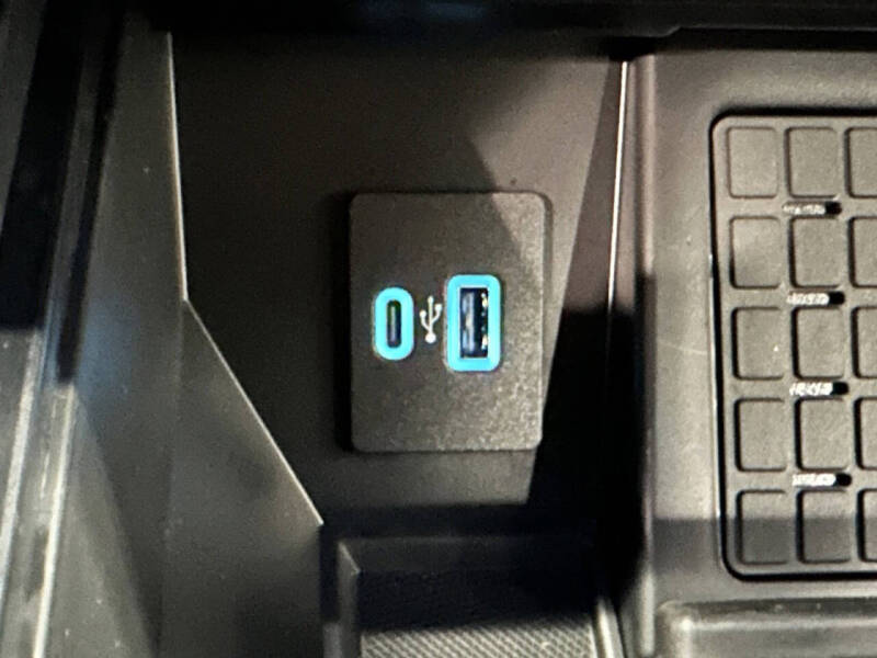 2023 Ford F-150 Lightning XLT