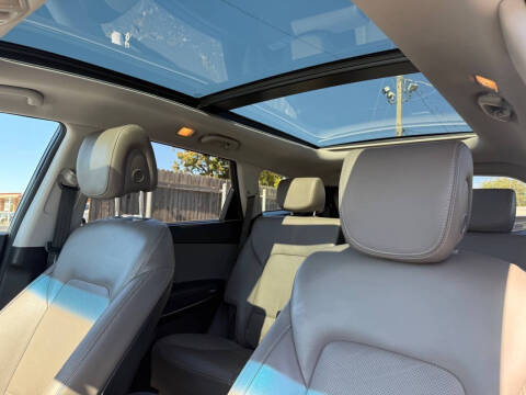 2017 Hyundai Santa Fe Limited Ultimate