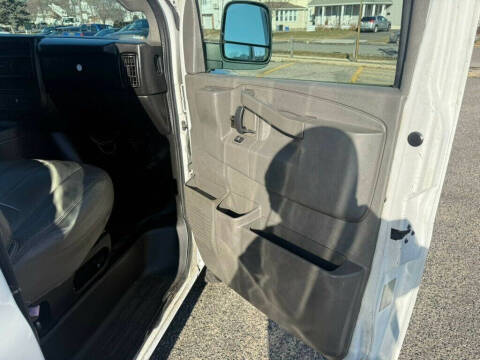 2017 GMC Savana 3500