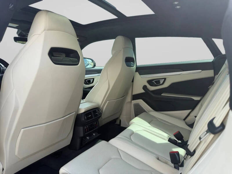 2019 Lamborghini Urus