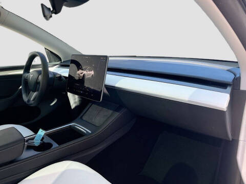 2025 Tesla Model Y Long Range