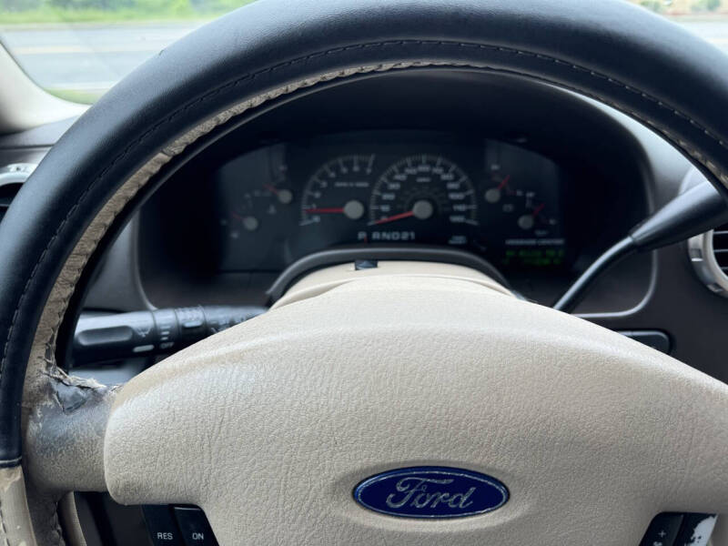 2004 Ford Expedition Eddie Bauer
