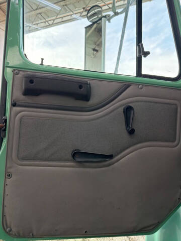 2002 International 4900