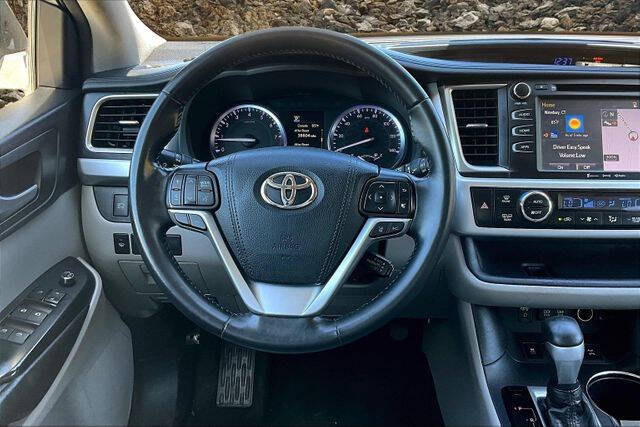 2018 Toyota Highlander SE