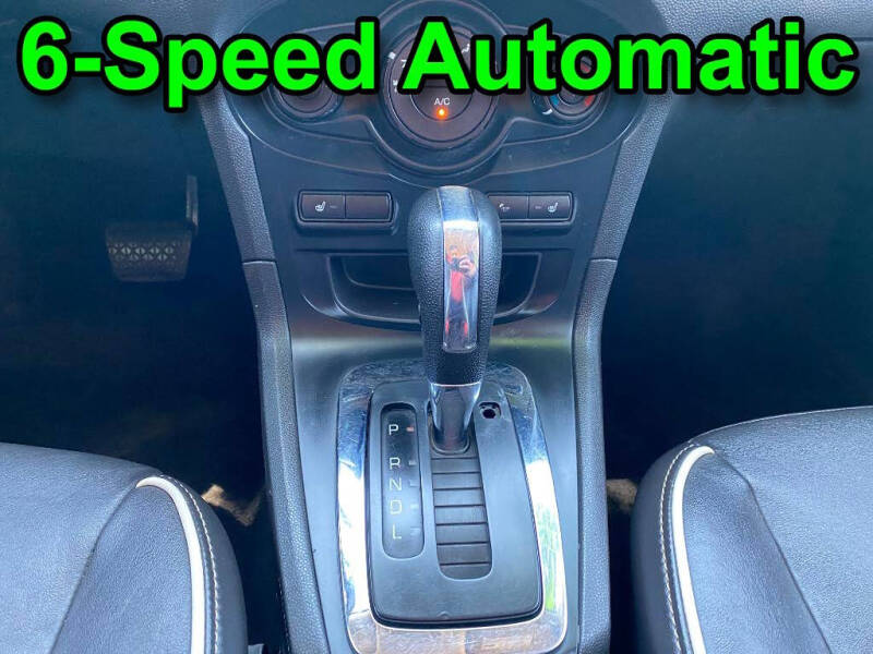 2011 Ford Fiesta SES