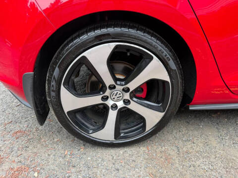 2017 Volkswagen Golf GTI S