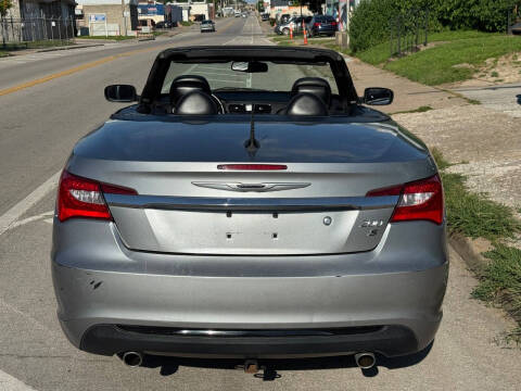 2013 Chrysler 200 S