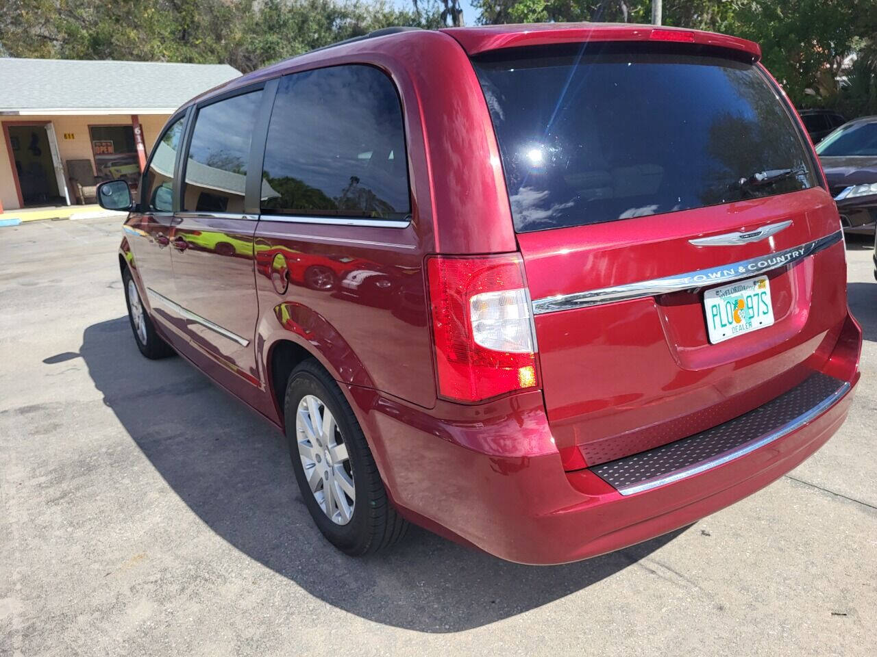 2016 Chrysler Town and Country for sale at FAMILY AUTO BROKERS in Longwood, FL