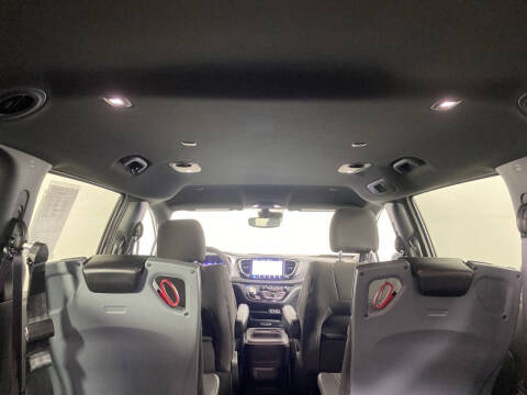 2024 Chrysler Pacifica Touring