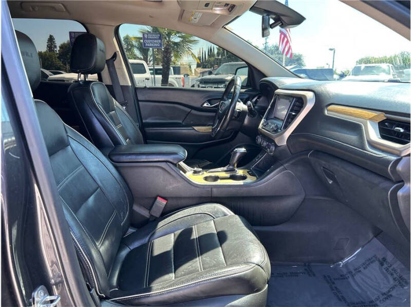 2017 GMC Acadia Denali