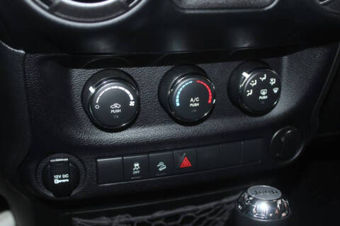 2017 Jeep Wrangler Willys Wheeler