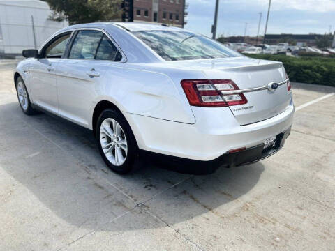 2015 Ford Taurus