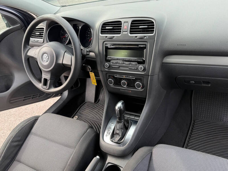 2014 Volkswagen Golf 2.5L PZEV