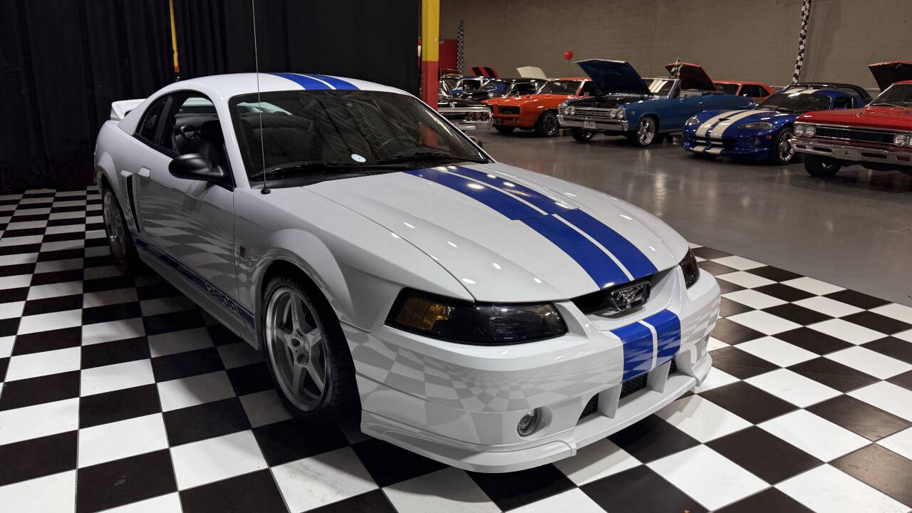 2003 Ford Mustang 8